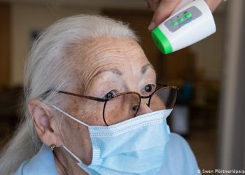As Germans continue to circulate, COVID death rate rises