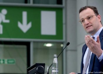 Coronavirus vaccine: German Health Minister Jens Spahn under fire